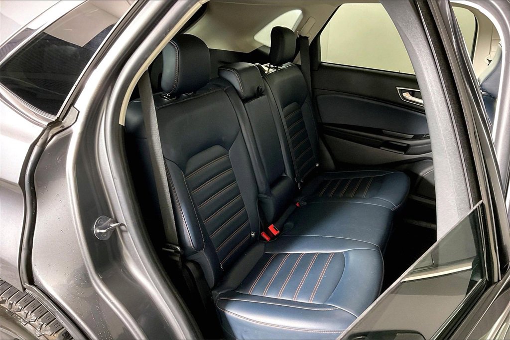 Used 2022 Ford Edge SEL w/ Sport Appearance Package image 26
