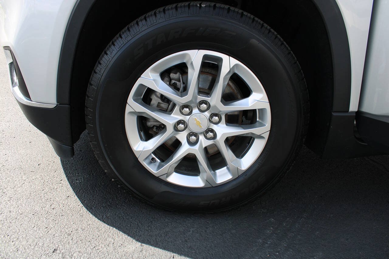 Used 2021 Chevrolet Traverse LT AWD/4WD image 12