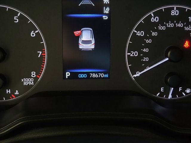 Used 2023 Toyota Corolla Cross LE FWD image 2