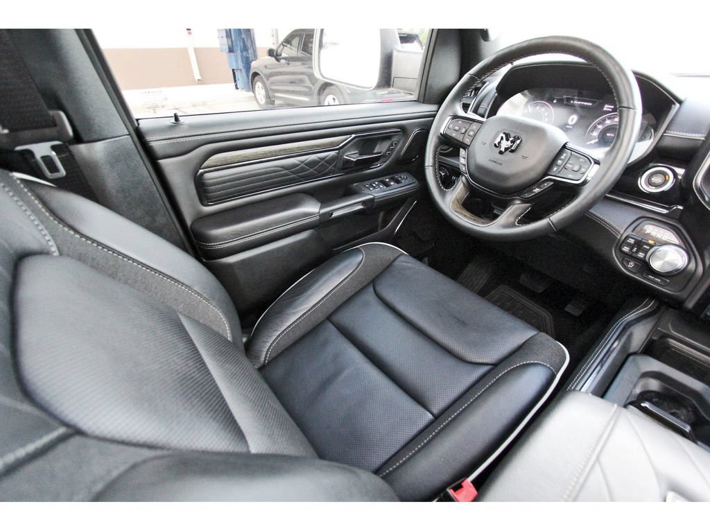 Used 2025 RAM 1500 Limited w/ Body Color Bumper Group AWD/4WD image 11