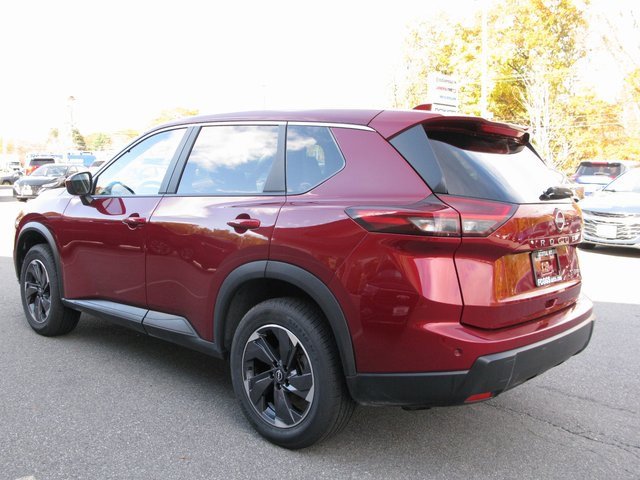 Used 2024 Nissan Rogue SV image 8