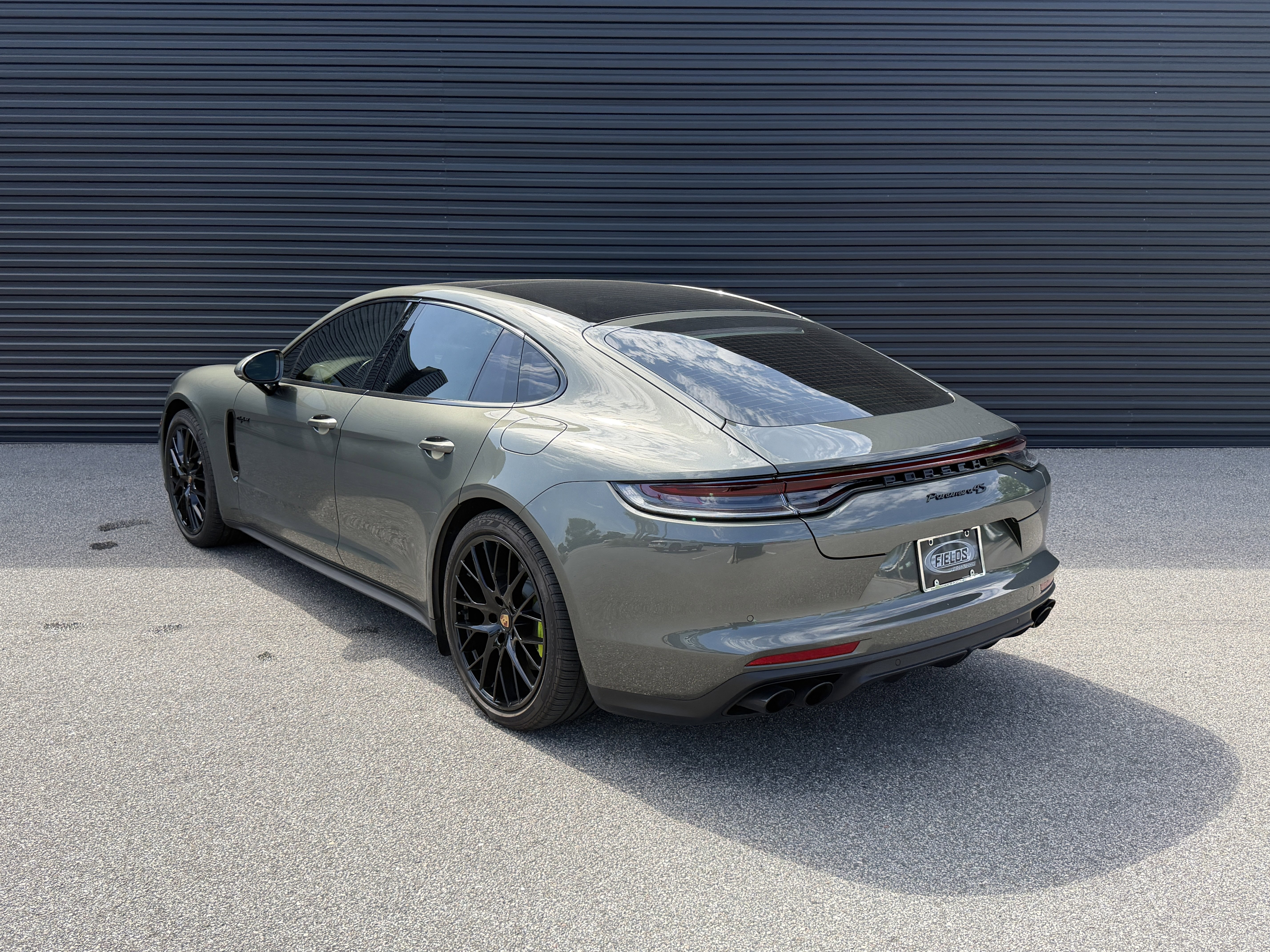 Certified 2022 Porsche Panamera 4S image 3