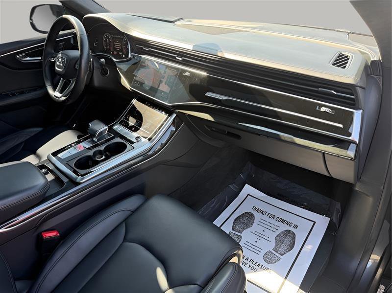 Used 2020 Audi Q8 Prestige w/ Prestige Package AWD/4WD image 32