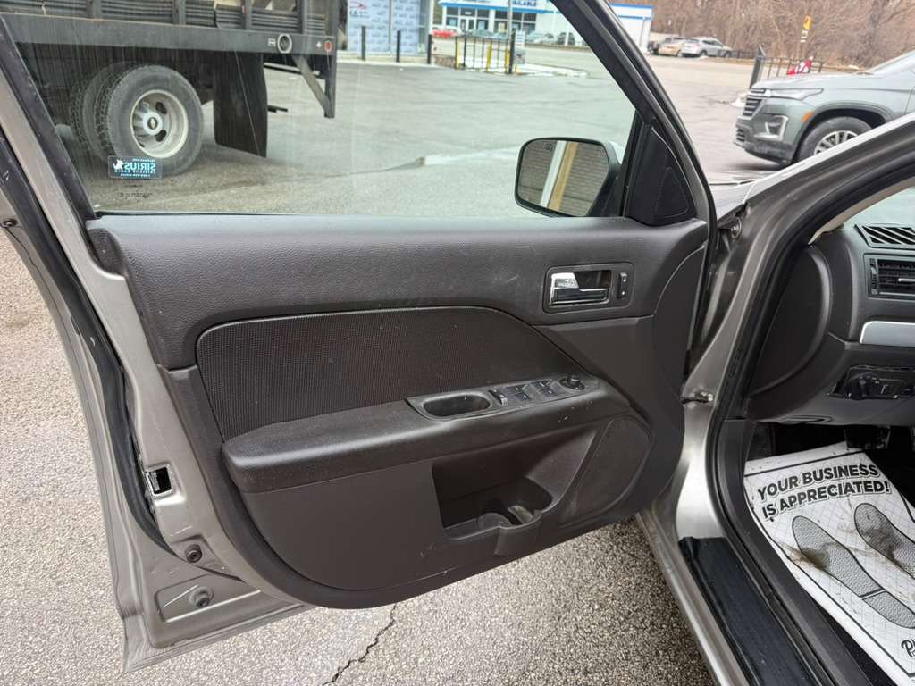 Used 2008 Mercury Milan Premier image 13