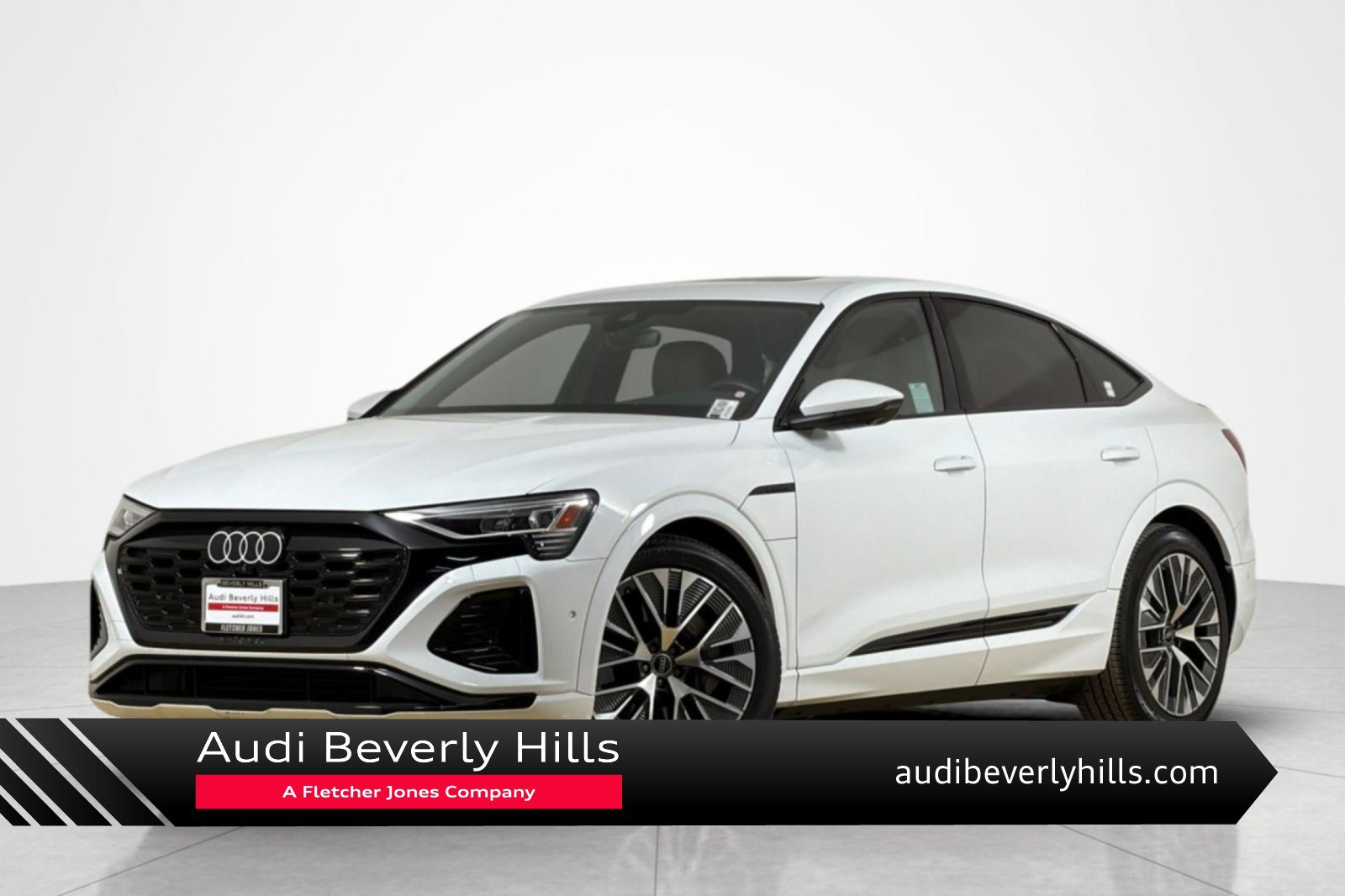 Used 2024 Audi Q8 e-tron Premium Plus AWD/4WD image 1