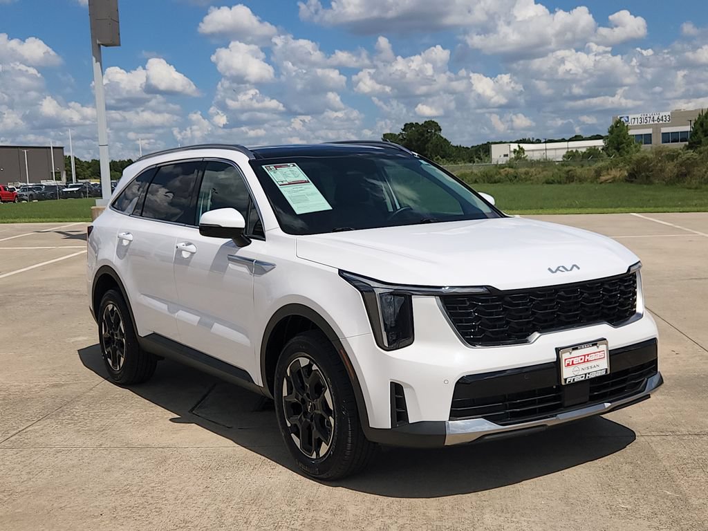 Used 2025 Kia Sorento S w/ Panoramic Sunroof Package AWD/4WD image 3