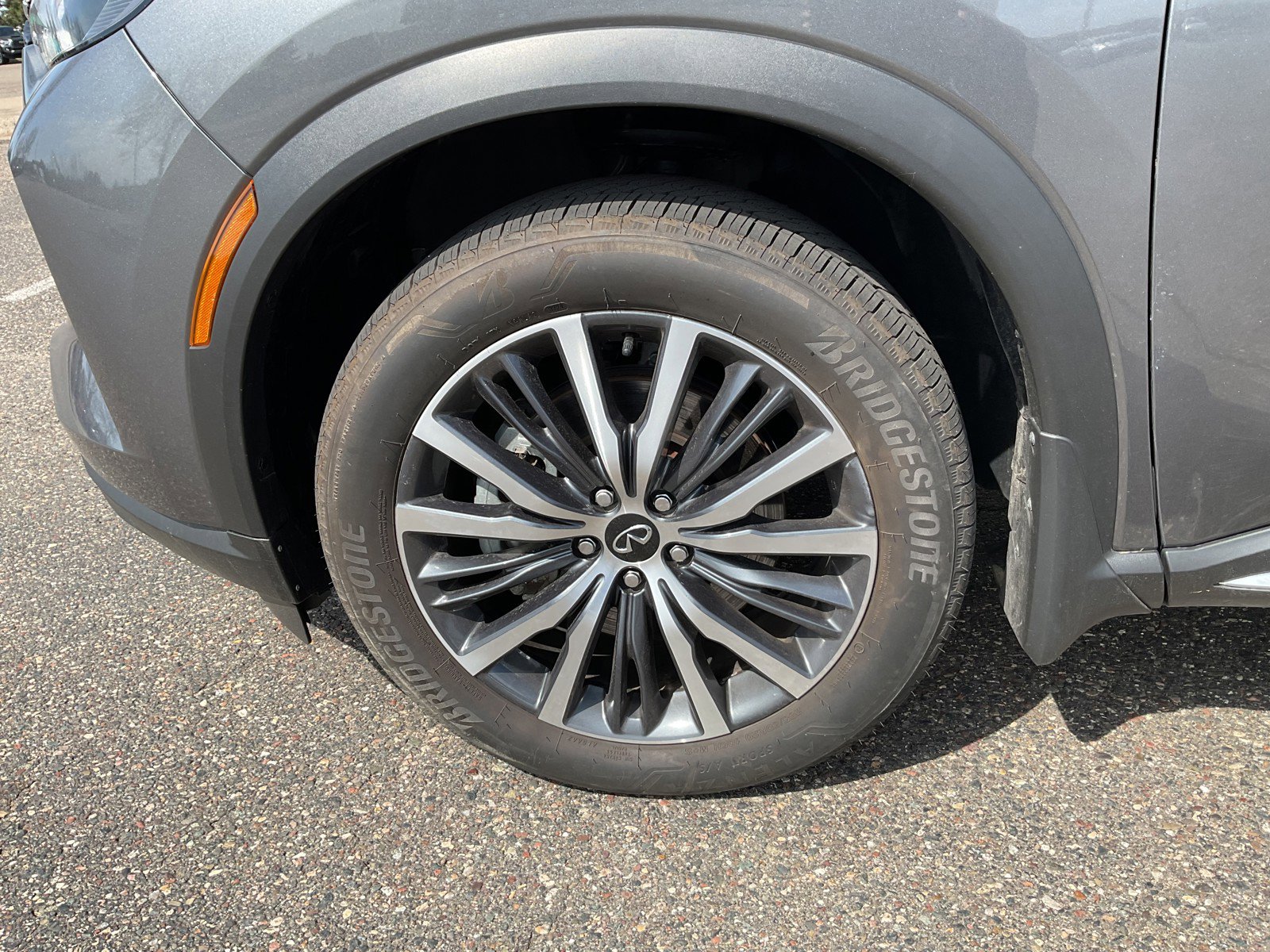 Used 2025 INFINITI QX60 Sensory AWD/4WD image 9