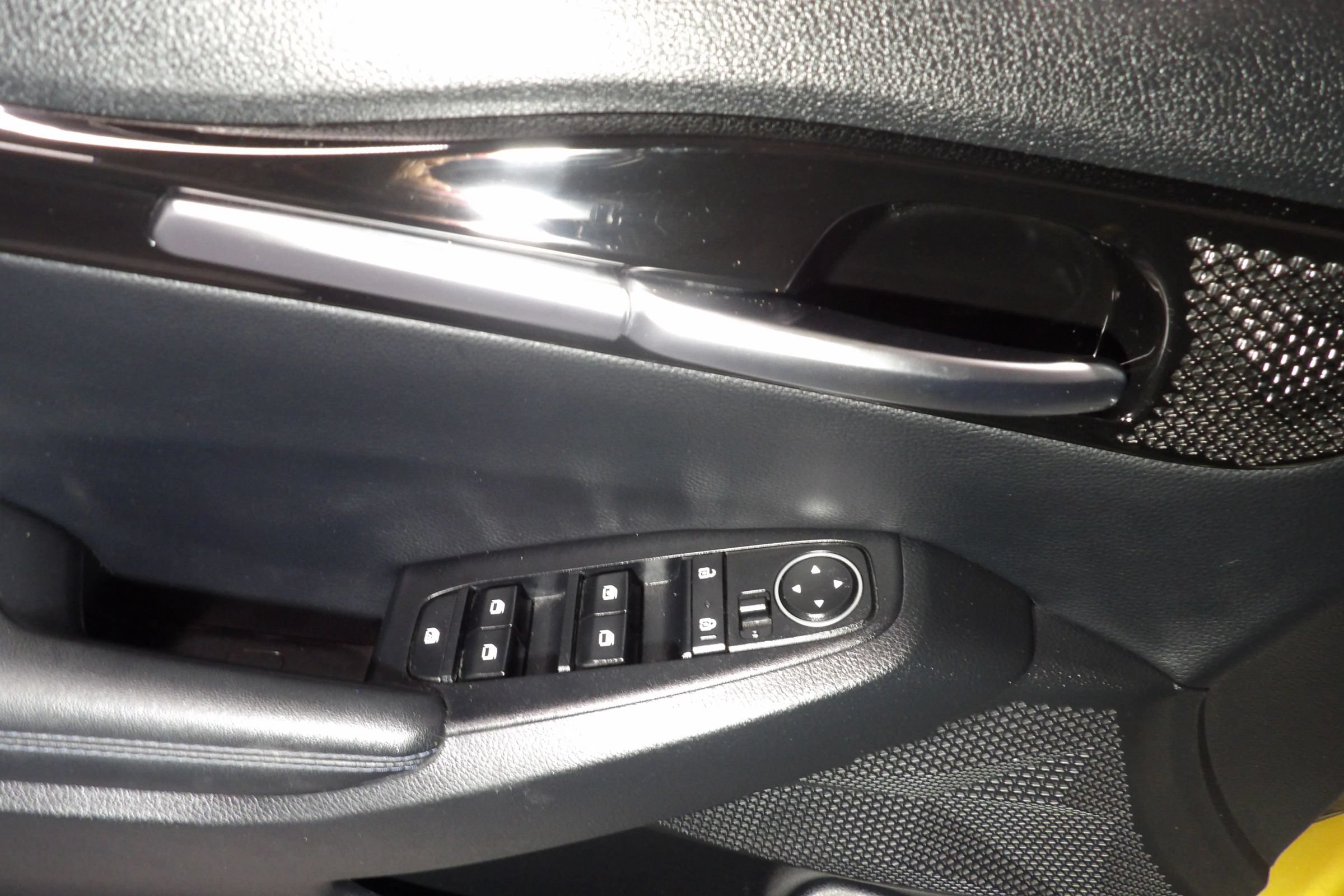Used 2023 Kia Seltos S AWD/4WD image 12