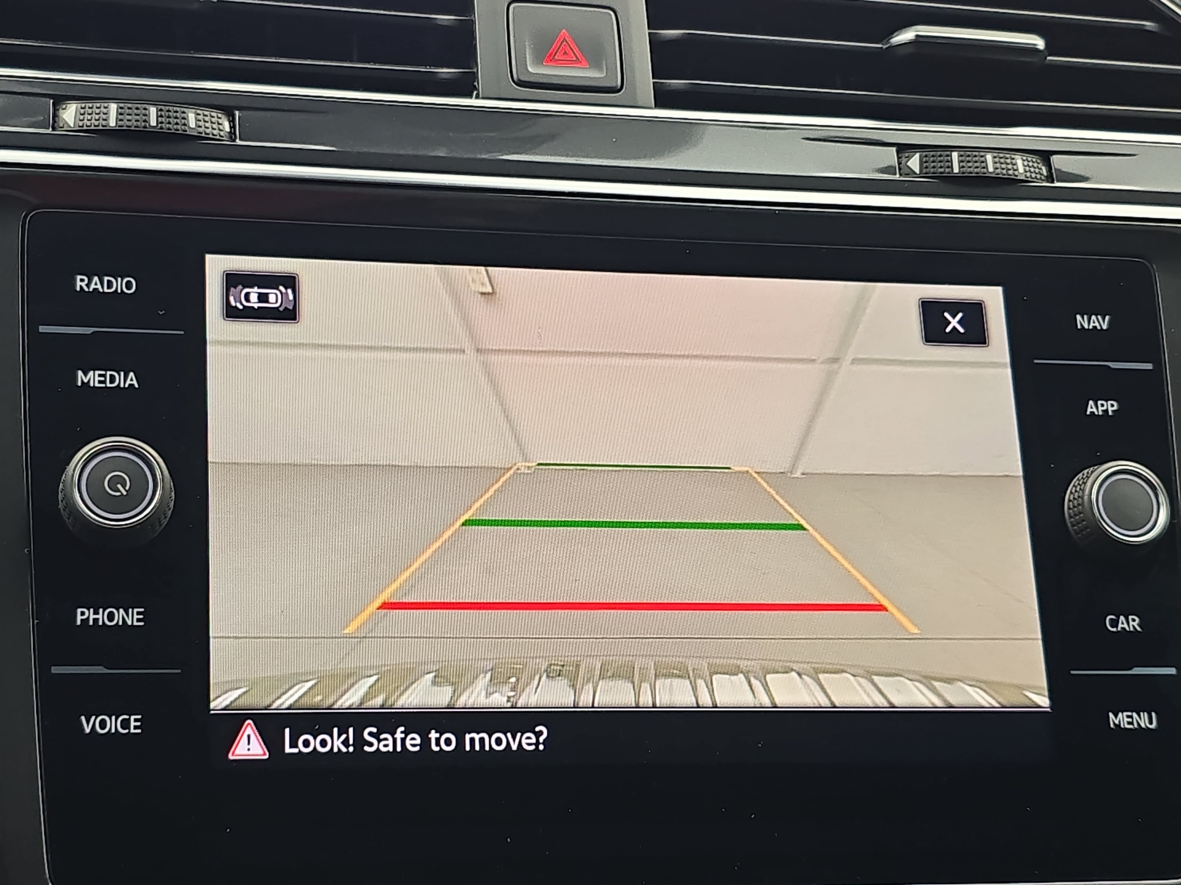 Certified 2023 Volkswagen Tiguan SEL R-Line AWD/4WD image 23