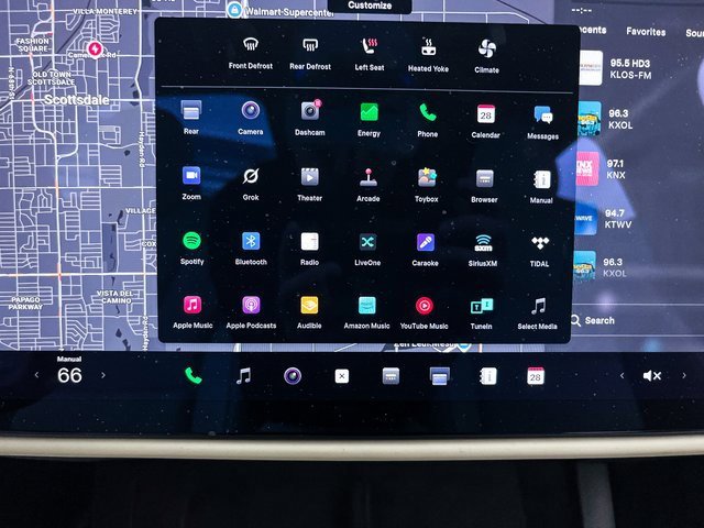 Used 2022 Tesla Model X Plaid image 26