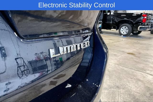 Used 2023 Jeep Grand Cherokee L Limited AWD/4WD image 23
