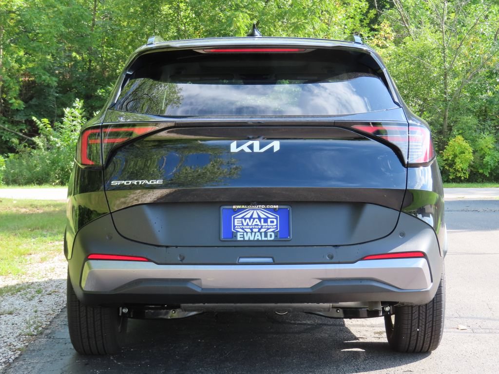 New 2026 Kia Sportage EX w/ EX Panorama Roof Package FWD image 17