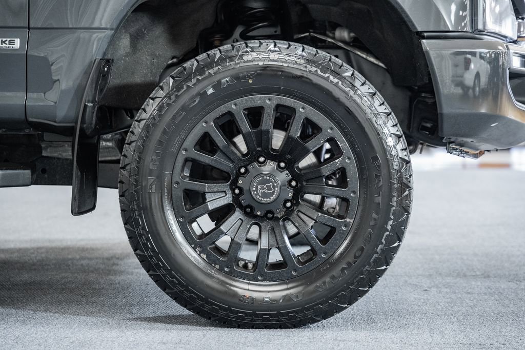 Used 2021 Ford F350 Lariat image 13