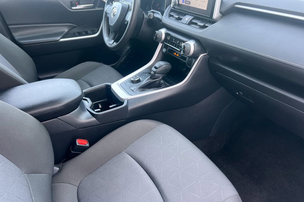 Certified 2025 Toyota RAV4 XLE image 18