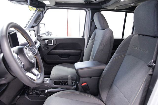 Used 2024 Jeep Wrangler Unlimited Sahara w/ Technology Group image 13