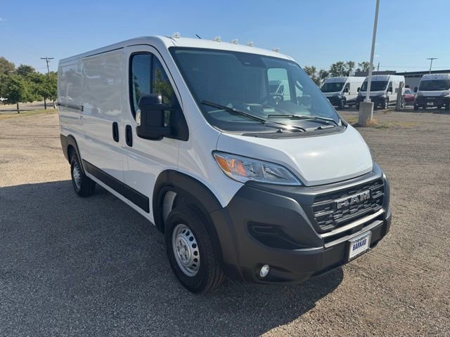 Used 2025 RAM ProMaster 2500 w/ Convenience Group image 1