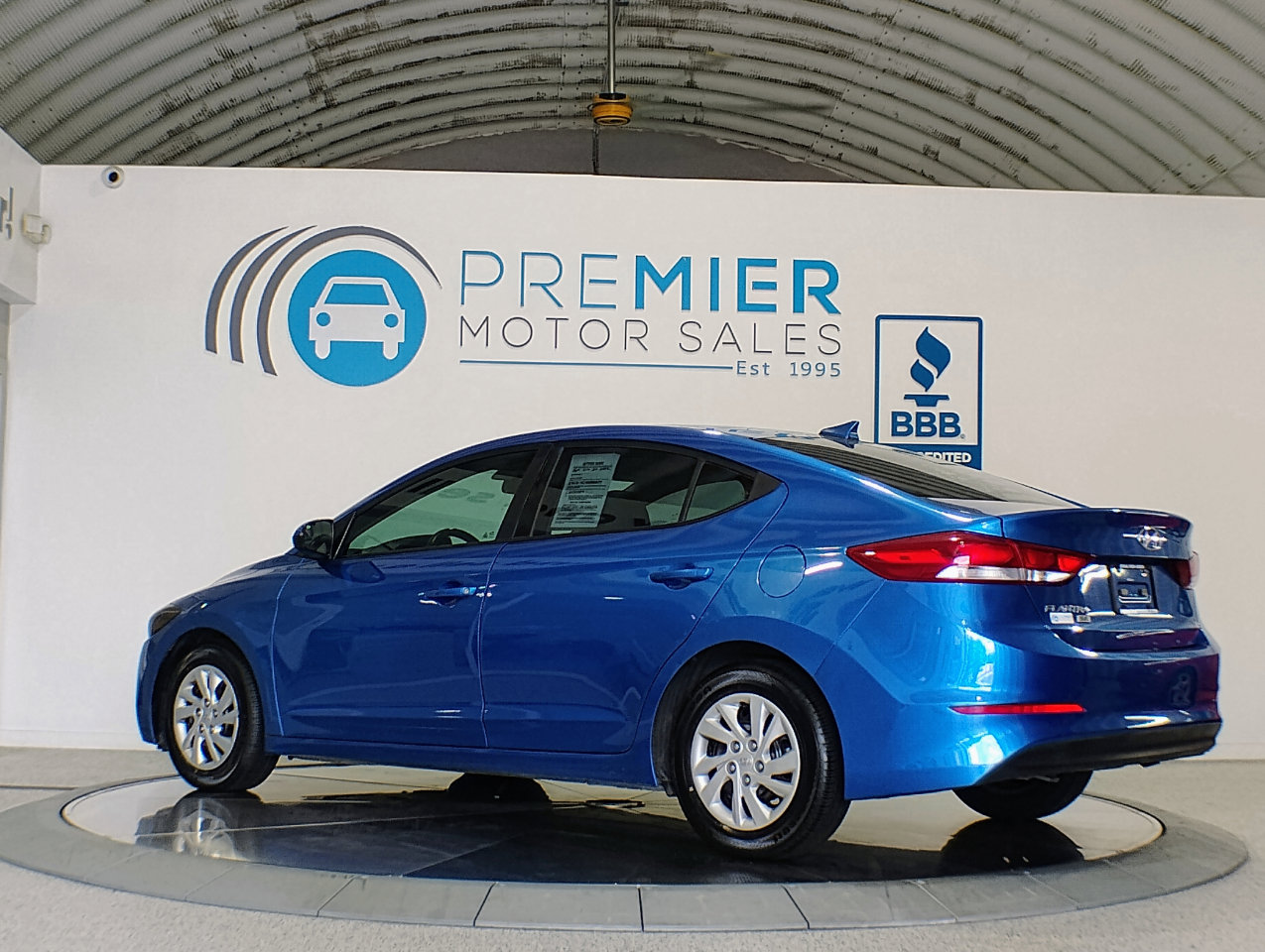 Used 2017 Hyundai Elantra SE image 3