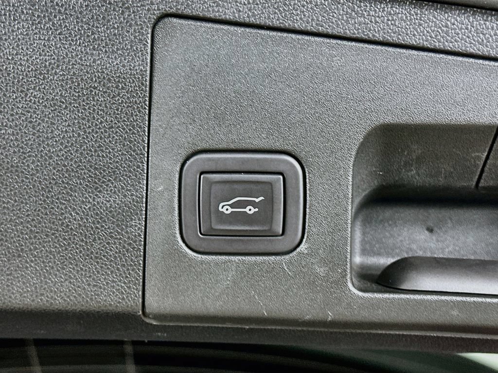 Used 2024 Cadillac XT4 Premium Luxury FWD image 29