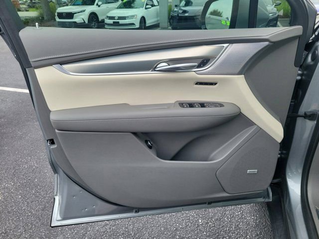 Used 2024 Cadillac XT5 Premium Luxury FWD image 17
