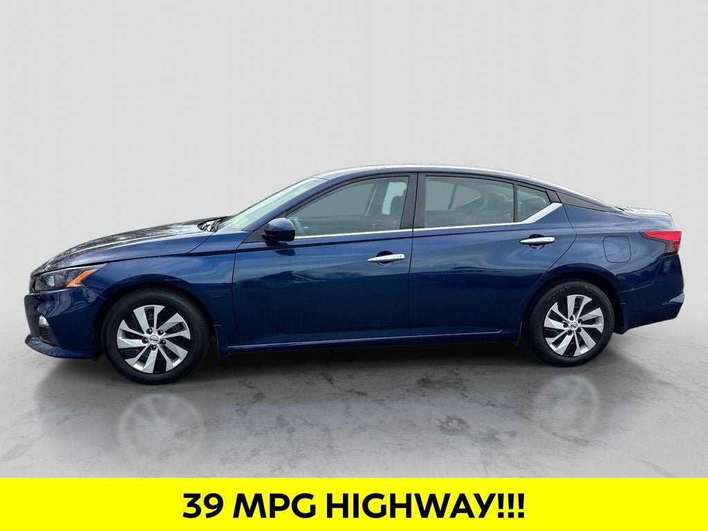 Used 2022 Nissan Altima 2.5 S FWD image 2