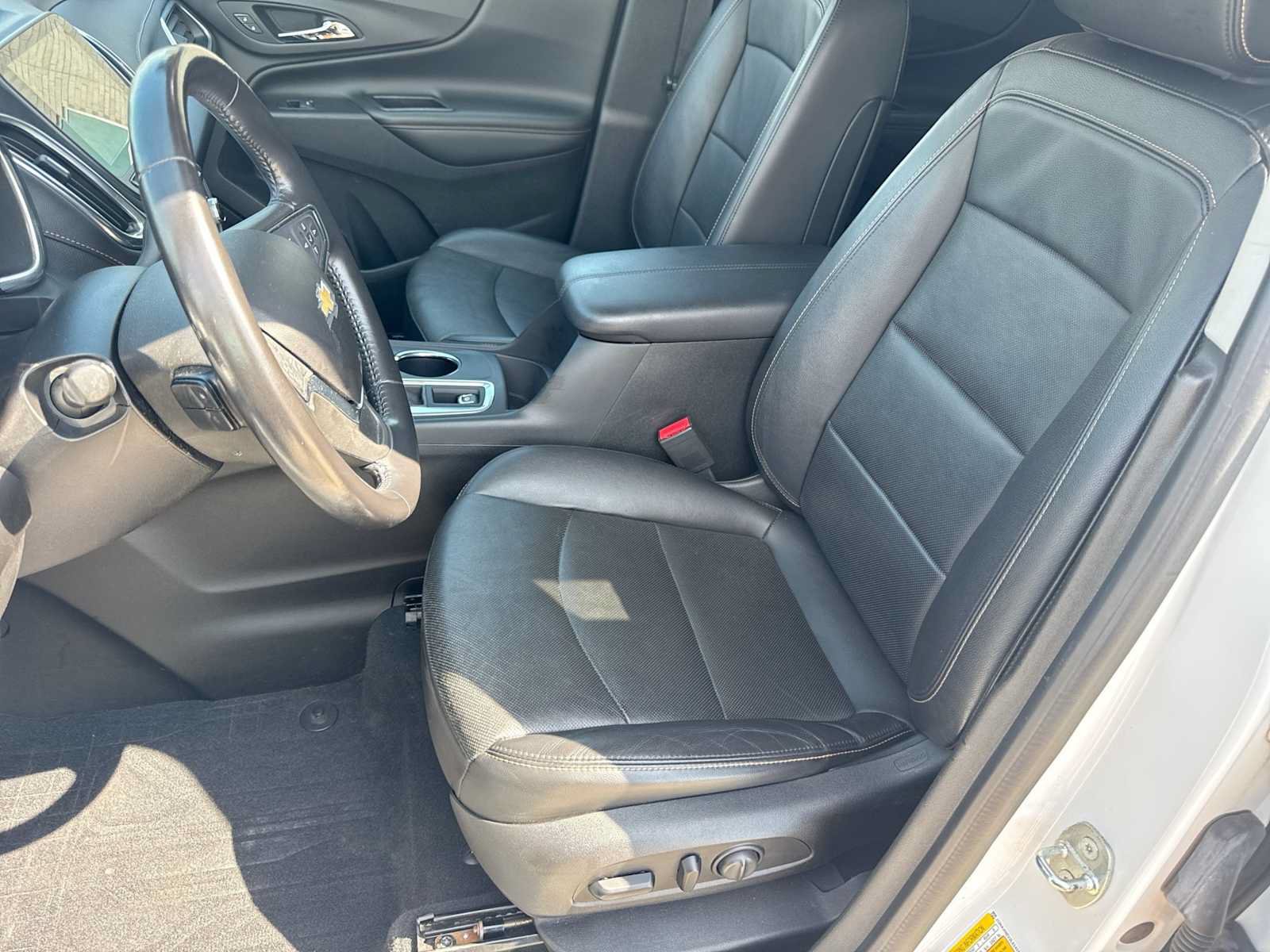 Used 2020 Chevrolet Equinox Premier w/ Premier Redline Edition FWD image 15