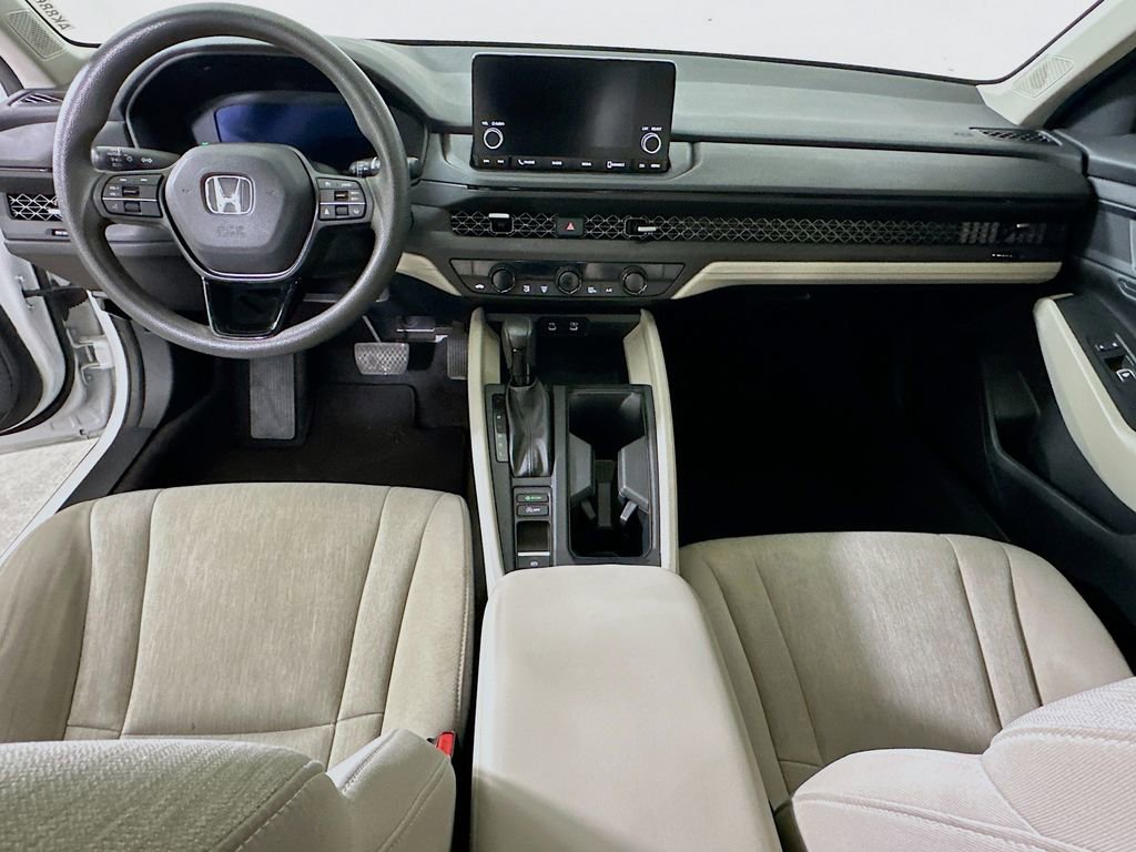 Used 2023 Honda Accord EX image 16
