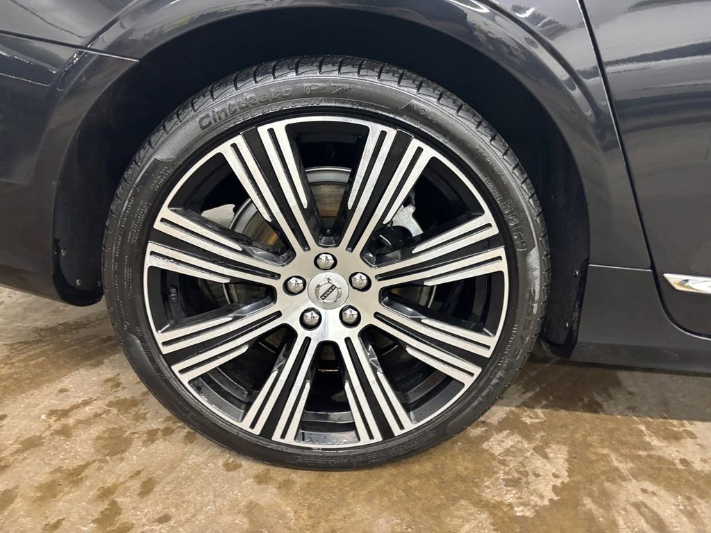 Certified 2025 Volvo S90 B6 Ultra w/ Lounge Package image 38