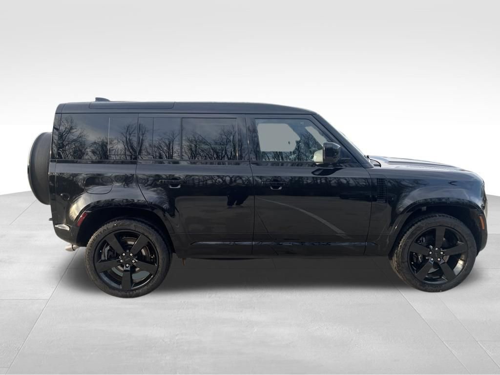 New 2026 Land Rover Defender 110 V8 image 6