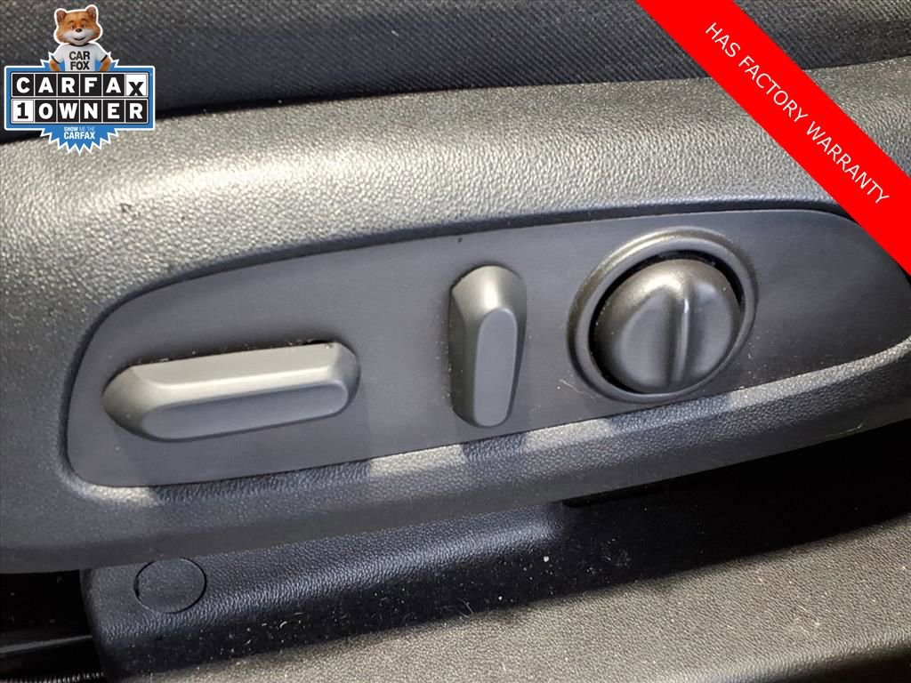 Used 2023 Chevrolet Traverse LT image 15