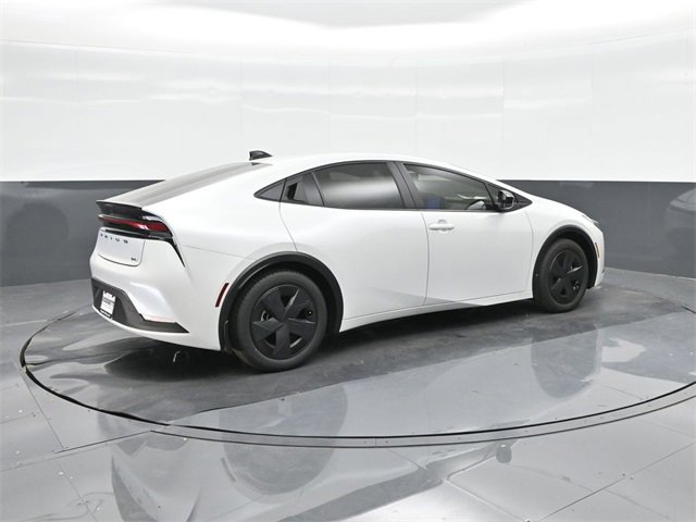 New 2026 Toyota Prius LE image 15