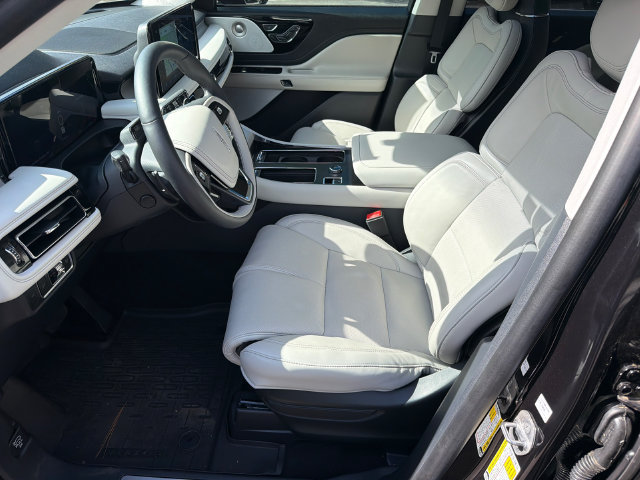 New 2025 Lincoln Aviator Reserve w/ Equipment Group 201A AWD/4WD image 10