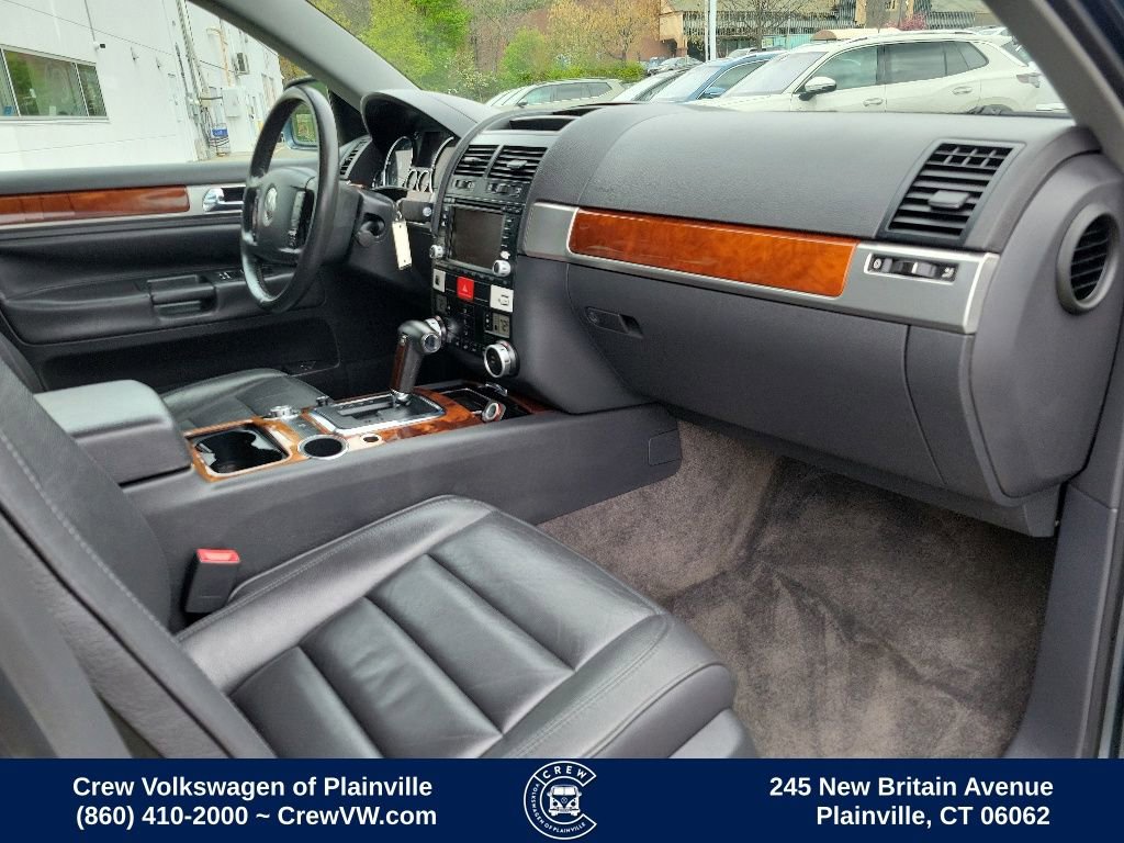 Used 2004 Volkswagen Touareg V8 AWD/4WD image 48