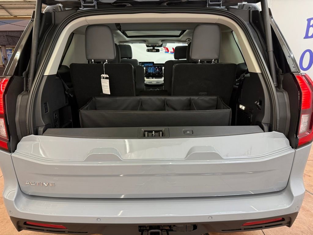 New 2025 Ford Expedition Active image 22