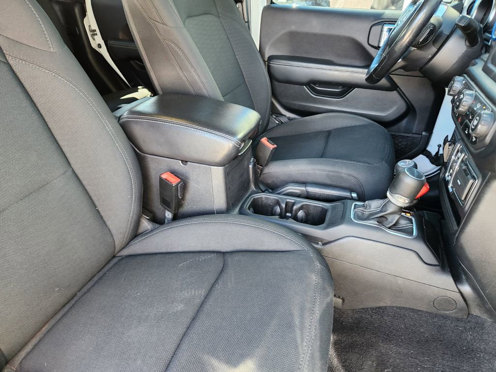 Used 2021 Jeep Gladiator Overland w/ Cold Weather Group image 13