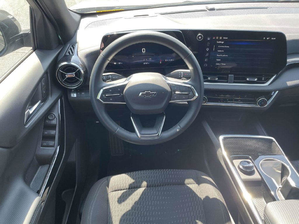 Used 2026 Chevrolet Equinox LT w/ Midnight Edition FWD image 18