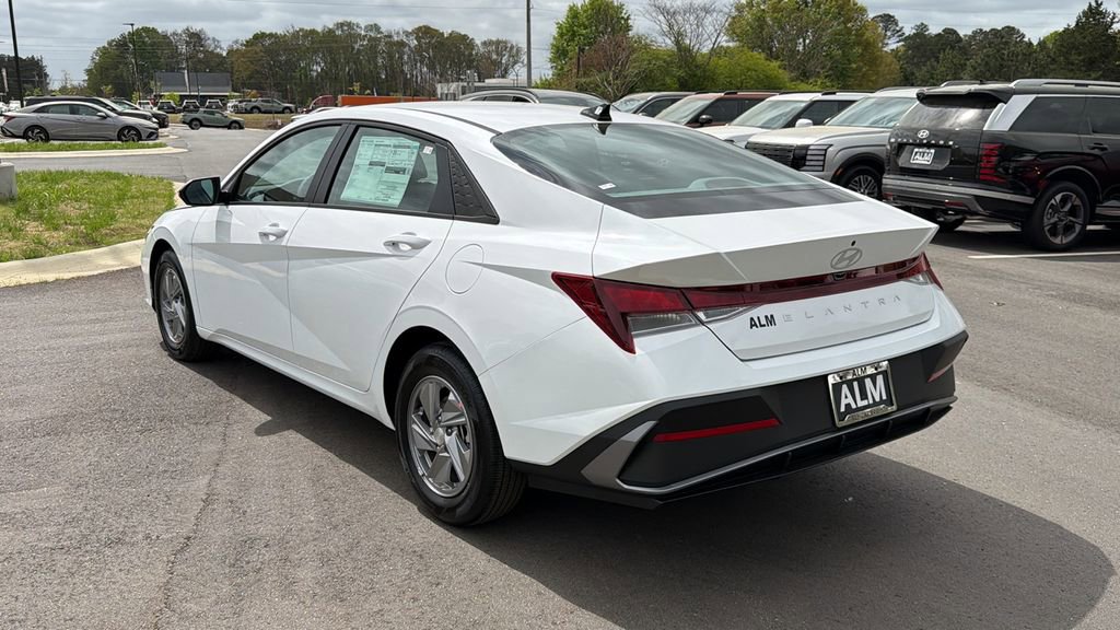 New 2026 Hyundai Elantra SE image 7
