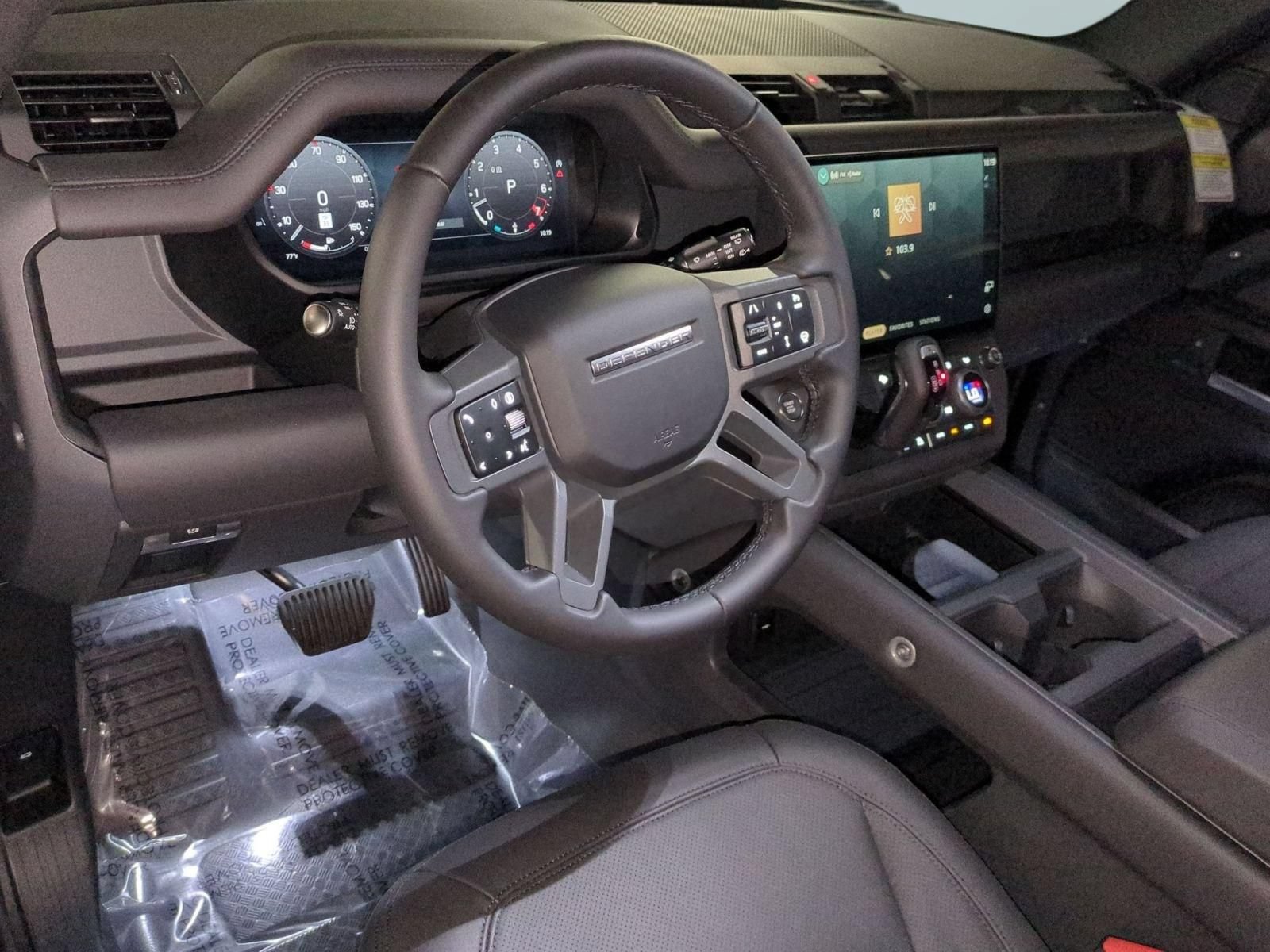 New 2026 Land Rover Defender 110 X-Dynamic SE AWD/4WD image 15