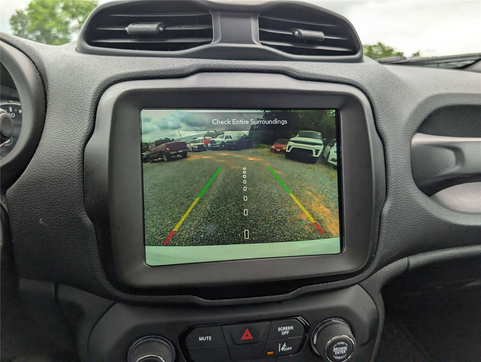 Used 2022 Jeep Renegade Altitude w/ Sun/Sound Group AWD/4WD image 28