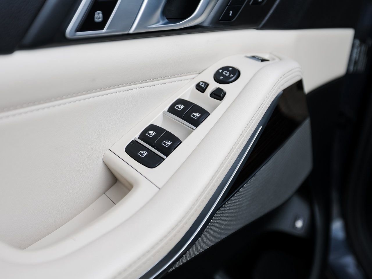 Used 2021 BMW X5 xDrive45e w/ Premium Package 2 image 23