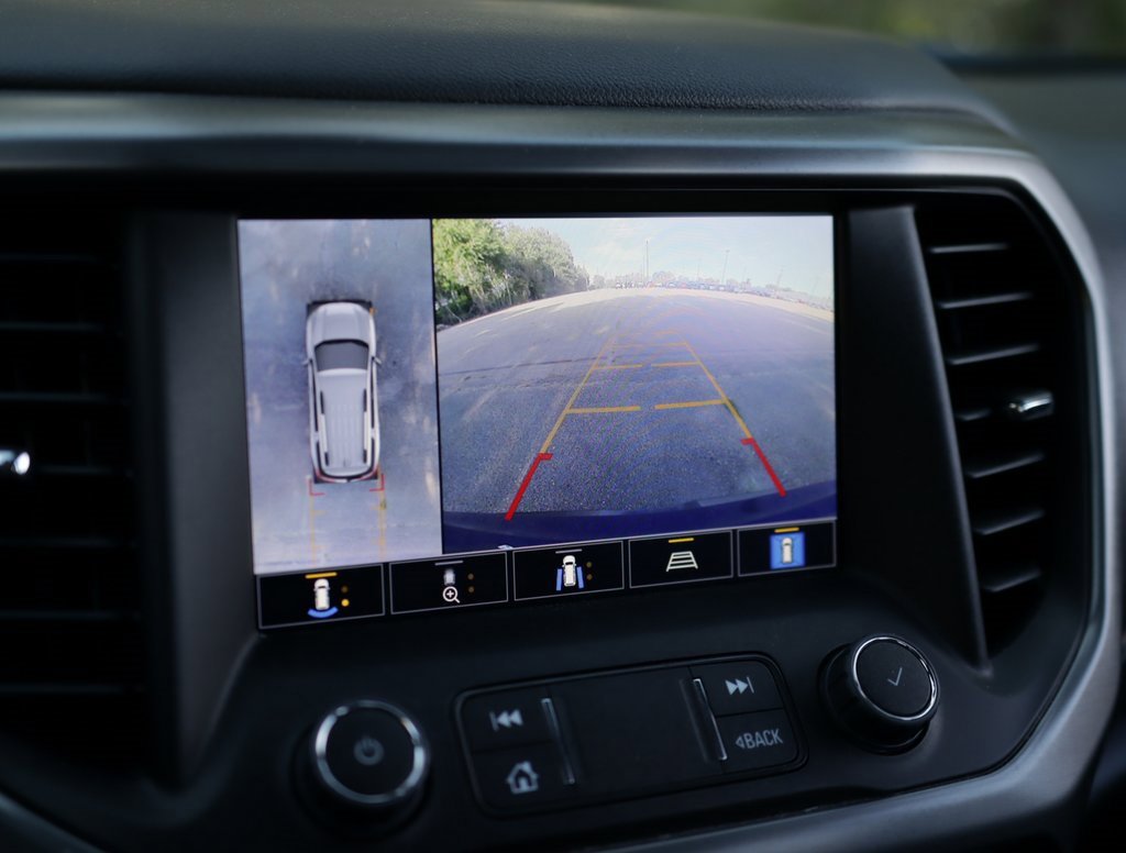 Used 2023 GMC Acadia AT4 image 16