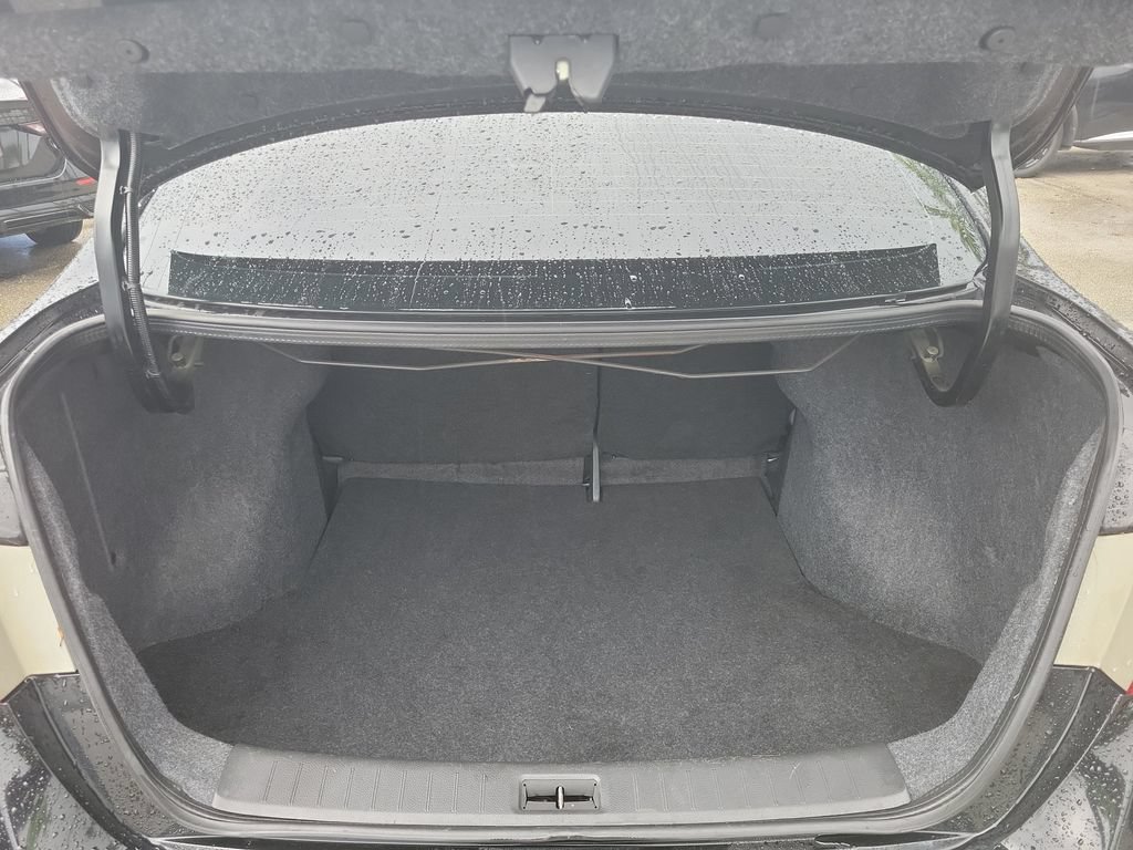 Used 2018 Nissan Sentra SR w/ SR Midnight Edition Package FWD image 13