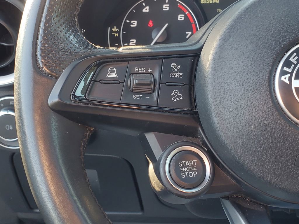 Used 2023 Alfa Romeo Stelvio Ti image 22