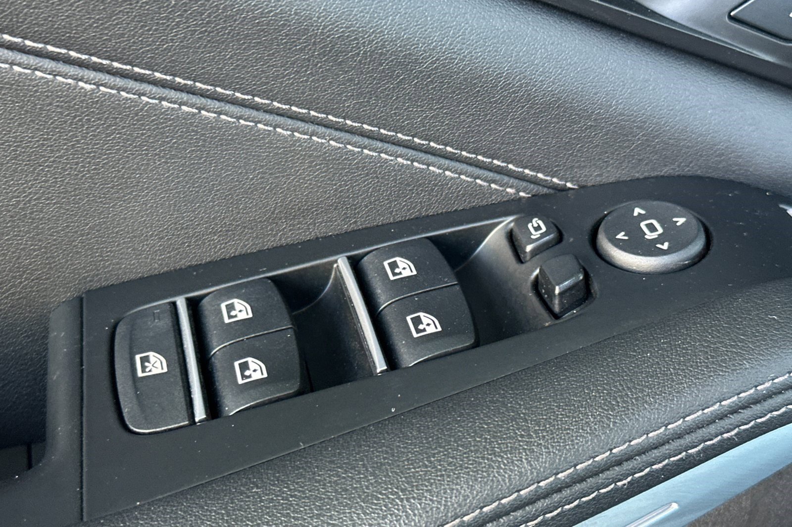 Certified 2024 BMW X5 xDrive40i w/ Parking Assistance Package image 13