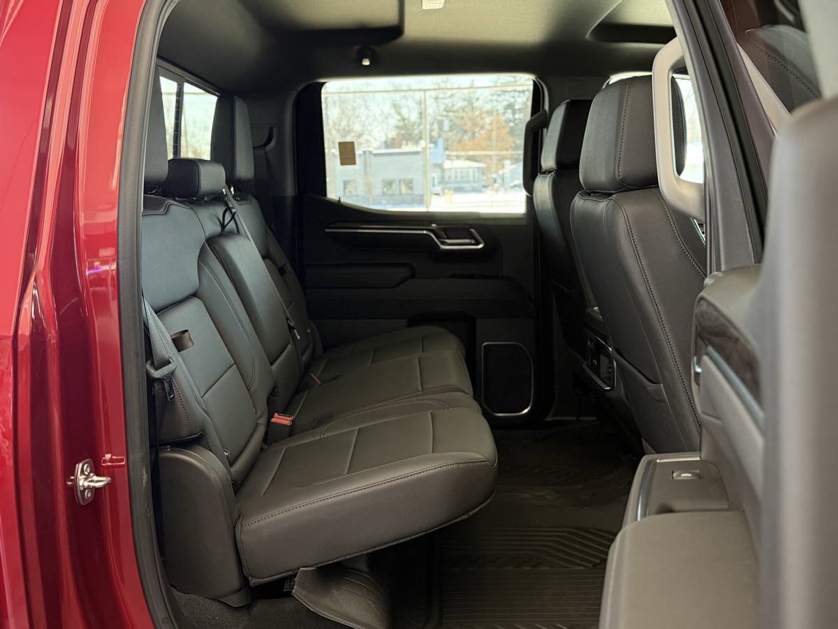 Used 2025 Chevrolet Silverado 1500 LTZ image 26