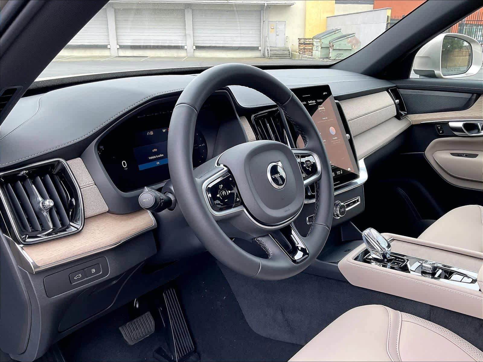 New 2026 Volvo XC90 T8 Plus w/ Protection Package AWD/4WD image 8