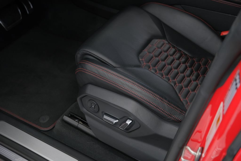 Used 2021 Lamborghini Urus AWD/4WD image 28