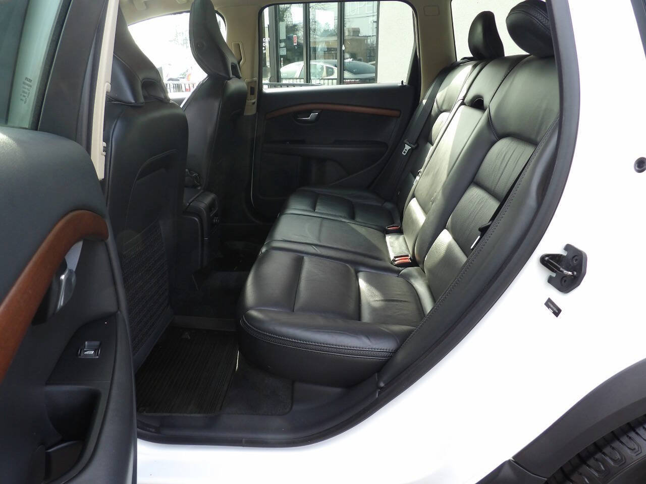 Used 2009 Volvo XC70 3.2 AWD/4WD image 9
