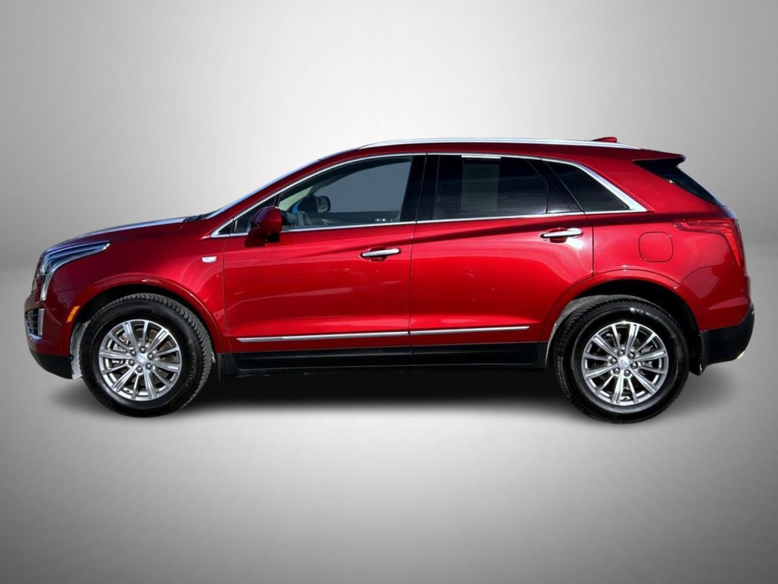 Used 2019 Cadillac XT5 Luxury image 2
