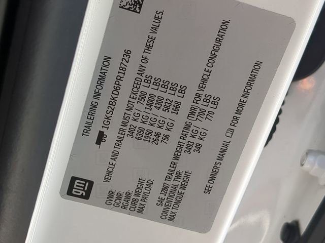 Used 2023 GMC Yukon SLT image 32