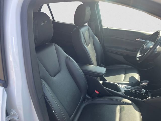 Used 2024 Buick Encore GX Sport Touring AWD/4WD image 15